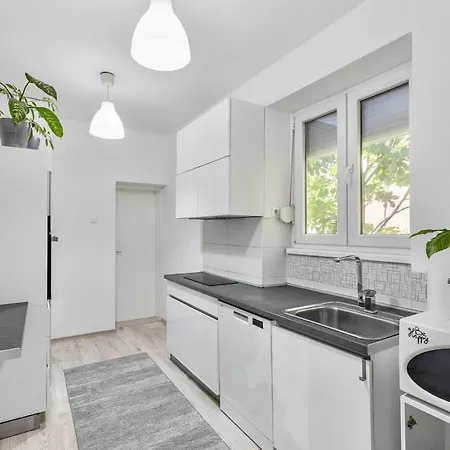 Quiet 1bed Flat With Free Parking *