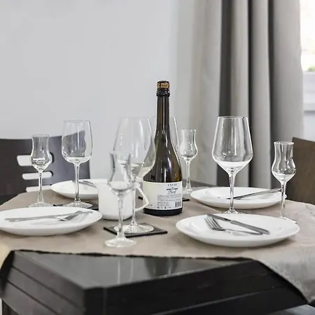 Quiet 1bed Flat With Free Parking סקופיה